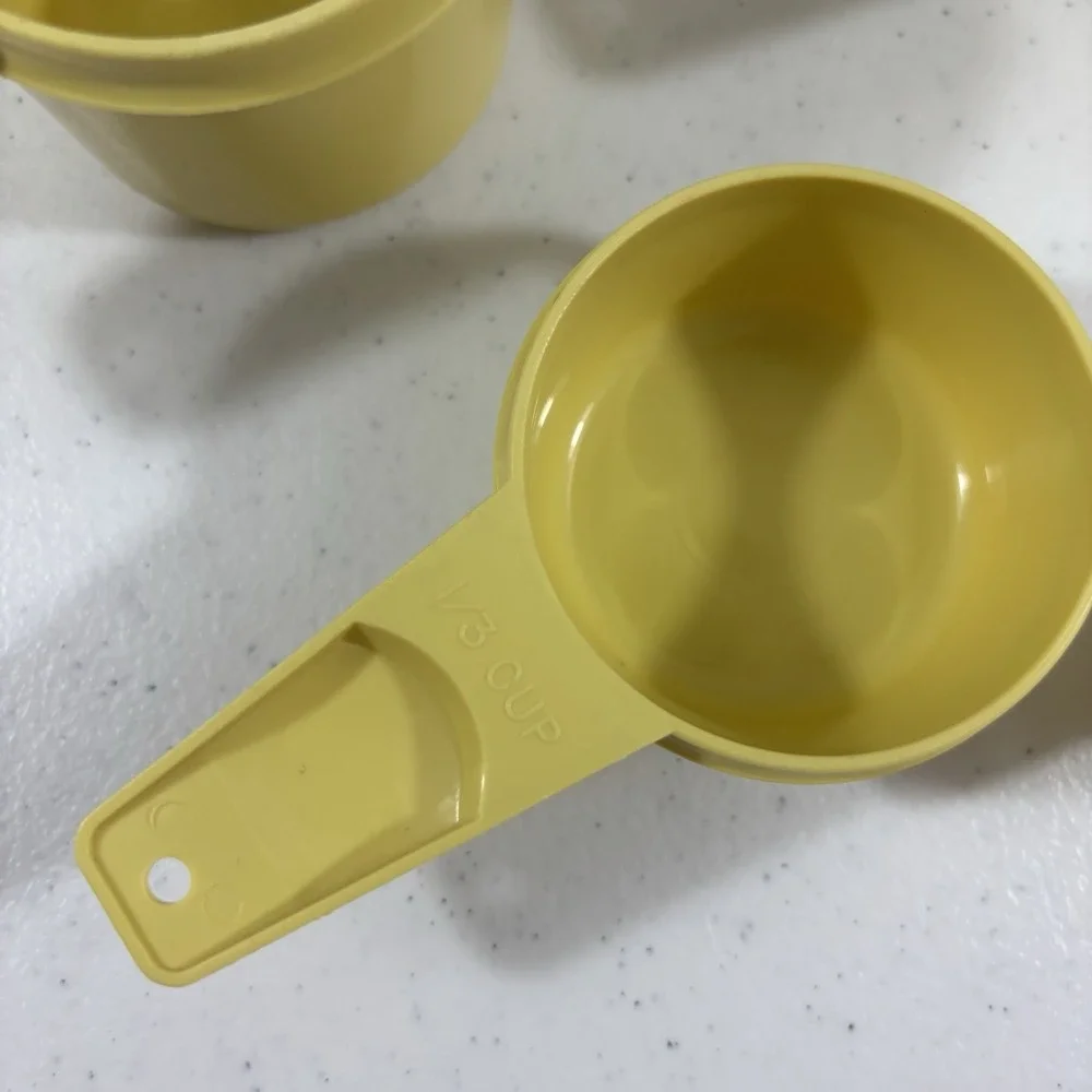 Tupperware Measuring Cups 3/4 2/3 1/2 1/3 1/4 765-2, 762-2, 764-2, 766-2, 761-2